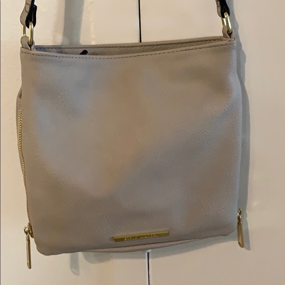 Steve Madden CrossBody Bag - Picture 3 of 6